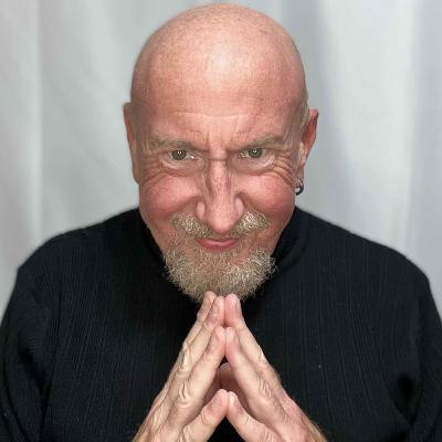 053, Bill Russell, The Disturbing Move Iceberg, Sweatshop