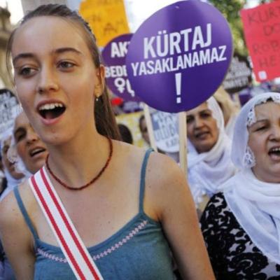 Yıl 2022: Adım adım "yasal" kürtaj hakkı nasıl engellendi? - Dr. Doktor Nuriye Ortaylı / Evrim Kepenek