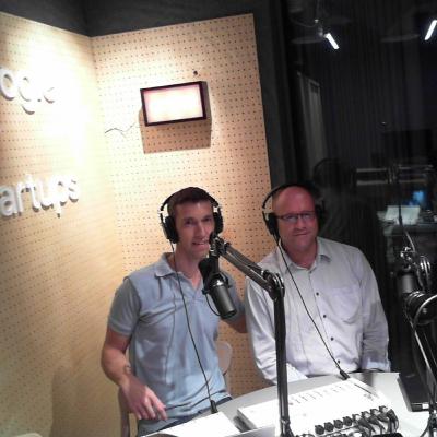 פרק 8 עם אלי שראל- האם אנחנו בעיצומה של מהפכה תעשייתית רביעית ומתי רובוטים יחליפו בני אדם? פרק 8 עם אלי שראל- האם אנחנו בעיצומה של מהפכה תעשייתית רביעית ומתי רובוטים יחליפו בני אדם?