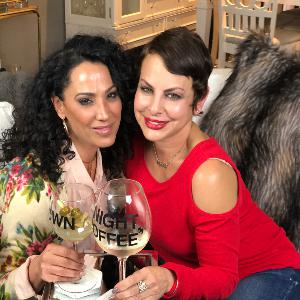 Episode 2. Night "Coffee" with Nat and guest Suzan Brittan! Episode 2. Night "Coffee" with Nat and guest Suzan Brittan!