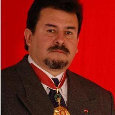 Conversando con Luís Verón.