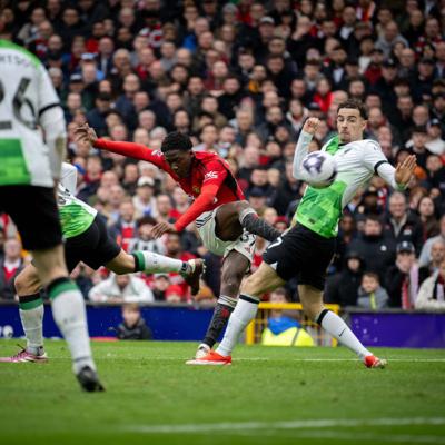 S4:E17 Red Rollercoaster