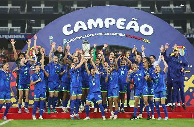 Futebol feminino esbarra na incoerência entre discurso e investimento, analisa especialista