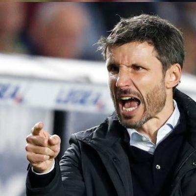 Marky Mark doesn't rap about title yet, but PSV are the funky bunch with Ajax trailing Marky Mark doesn't rap about title yet, but PSV are the funky bunch with Ajax trailing