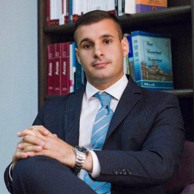 Héctor Luis Costa @drhectorcosta (Abogado) La Picadita de los Sábados @picaditasbado Héctor Luis Costa @drhectorcosta (Abogado) La Picadita de los Sábados @picaditasbado