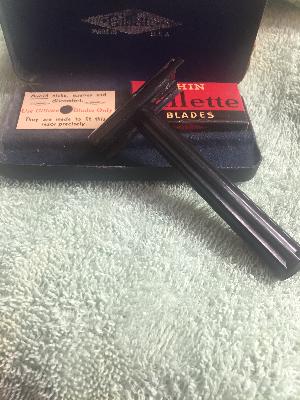 Ep 230 - The Gillette WW2 Contract Razor