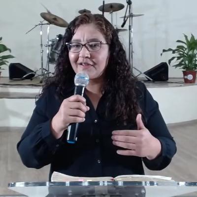 Culto em Família | Enfrentando as tempestades que nos sobrevém | Diac. Simone Dias Culto em Família | Enfrentando as tempestades que nos sobrevém | Diac. Simone Dias