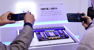 Rare stock bonus, Jensen Huang's hat tip signal Samsung’s HBM4 breakthrough