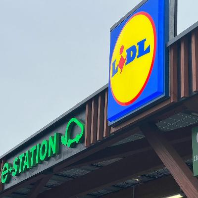 Nous visitons la première station de recharge Lidl