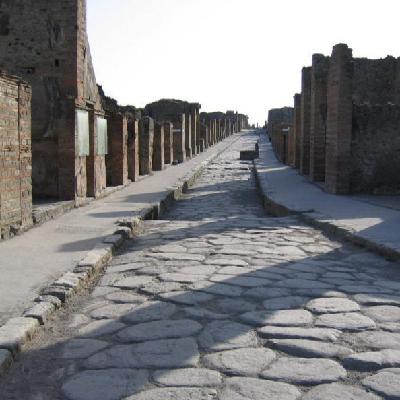 8 古代的“高速公路”:秦汉驰道与罗马大路 8 古代的“高速公路”:秦汉驰道与罗马大路