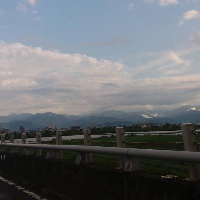 用文學看歷史
