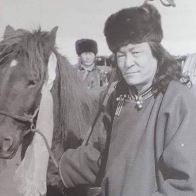 Морин зөнтэй найрагч /2 хэсэг/
