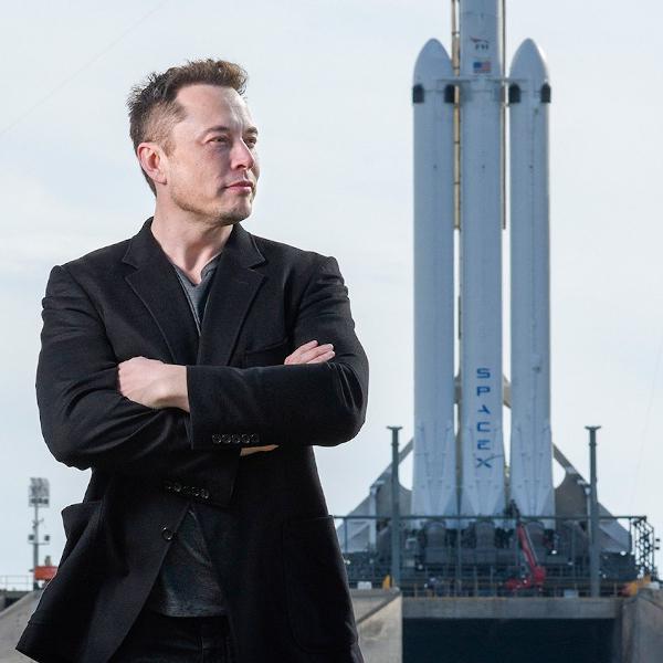 043 - Elon Musk AKA The Real Iron Man 043 - Elon Musk AKA The Real Iron Man