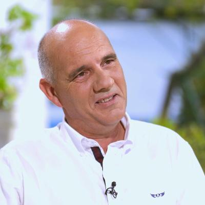 Paulo Raimundo: "Desafiei o Presidente da República a dar uma medalha aos bombeiros da Moita. Já fizeram 15 partes em ambulâncias"