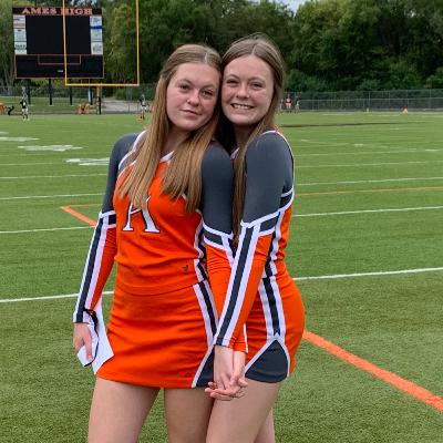 Giving Teenage Girls Advice with Annika