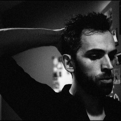 Créer un album en solo et vivre de sa musique : Témoignage d'un musicien, Mikael