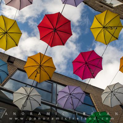Dublin's Umbrella Street ☔ an Instagram hot-spot in Ireland 🇮🇪