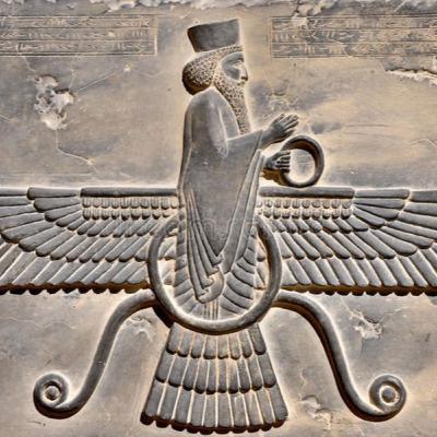 Zoroastro (≈ 1200–600 a.C.) — El profeta que encendió el fuego eterno Zoroastro (≈ 1200–600 a.C.) — El profeta que encendió el fuego eterno
