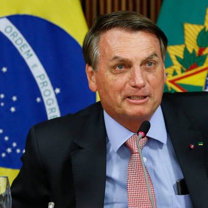 PROVOCANDO NAS ONDAS DO RÁDIO