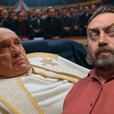 Hołownia w Watykanie, Nawrocki na fali, Marianna na koniu.