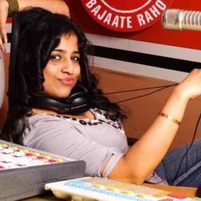 Red FM Sunday Star Sattack with Malishka - Manto