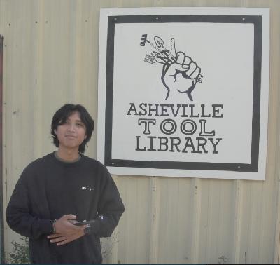 [ES] La Biblioteca de Herramientas en Asheville