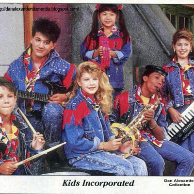67. Elementary kids singing
