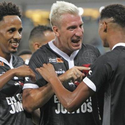 #48 - Pra cima do Galo, Vasco! #48 - Pra cima do Galo, Vasco!