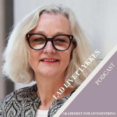 #17 Vi skal ikke ændre verden - vi skal ændre os selv. Livsmestringssamtale med forfatter og spirituel underviser Teresa Thanning #17 Vi skal ikke ændre verden - vi skal ændre os selv. Livsmestringssamtale med forfatter og spirituel underviser Teresa Thanning