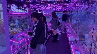 Grab, grip, glory: Korea's claw machine experts reveal secrets of success Grab, grip, glory: Korea's claw machine experts reveal secrets of success