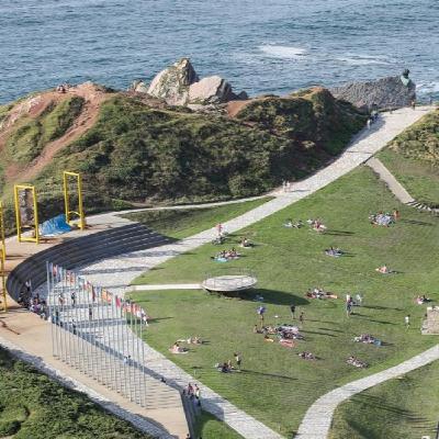 Anclados a un pasado abierto hasta el amanecer