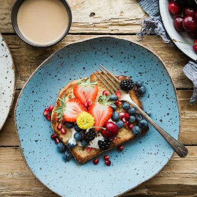 Dal cappuccino allo champagne con la guida "Colazioni da collezione"