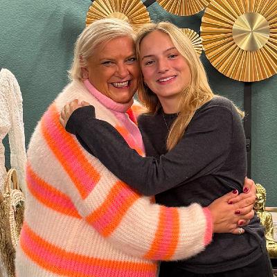 Couture, Tüll und Generationen I Gast: Carlotta Kaffenberger Couture, Tüll und Generationen I Gast: Carlotta Kaffenberger