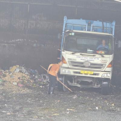 Tiêu điểm - Khu đất chờ làm công viên ở TP.HCM thành bãi tập kết rác, dân khốn khổ vì ô nhiễm Tiêu điểm - Khu đất chờ làm công viên ở TP.HCM thành bãi tập kết rác, dân khốn khổ vì ô nhiễm