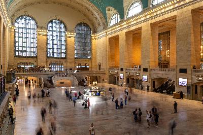 La Brújula de la Economía: El mercado de la mejora humana