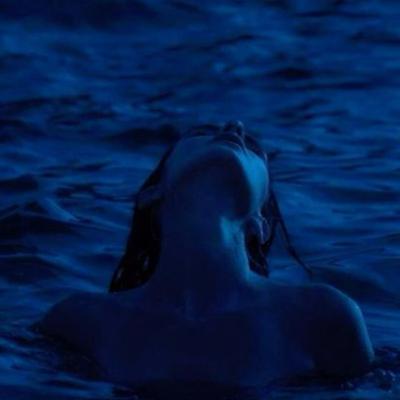 Floating in the Ocean – 1 Hour of Ocean Waves for Sleep Floating in the Ocean – 1 Hour of Ocean Waves for Sleep