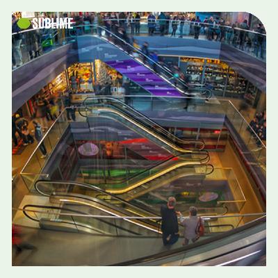 Waarom we Black Friday een stom Amerikaans fenomeen vinden en er toch massaal voor vallen Waarom we Black Friday een stom Amerikaans fenomeen vinden en er toch massaal voor vallen