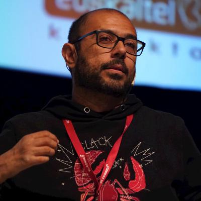 A Vivir Contecta2. 17/11/2019. Entrevista a @MarcTorrano Coordinador del proyecto educativo y formativo espacio3.net