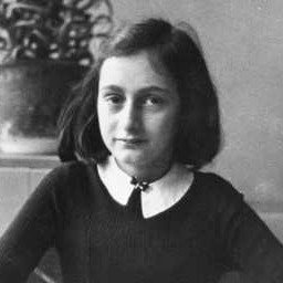 Na Hora do Livro - Diário de Anne Frank