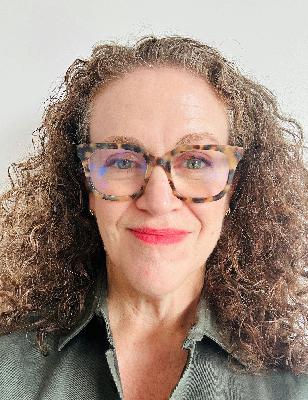 Nicole Vanderbilt on how Bookshop.org is taking on Amazon through recommendations, not algorithms