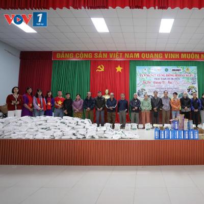 Tiêu điểm - Ấm áp vùng lũ Cố đô