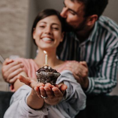 Dad’s birthday surprise: the boyfriend is 2× her age.