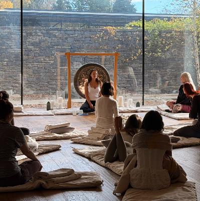 A 20-Minute Embodiment Reset for the Holiday Season (GUIDED PRACTICE)