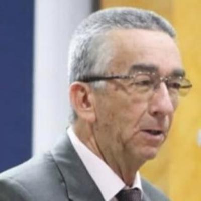 ¿Qué es lo que nos identifica? Pastor Carlos Hoyos ¿Qué es lo que nos identifica? Pastor Carlos Hoyos