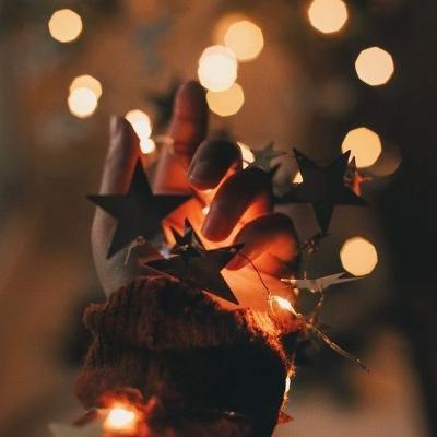 Аффирмация в стихах "Повышение самооценки через любовь и принятие себя"