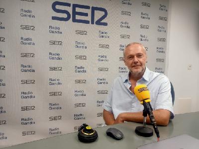 El escritor gandiense Joaquín Camps y sus claves del suspense eficaz