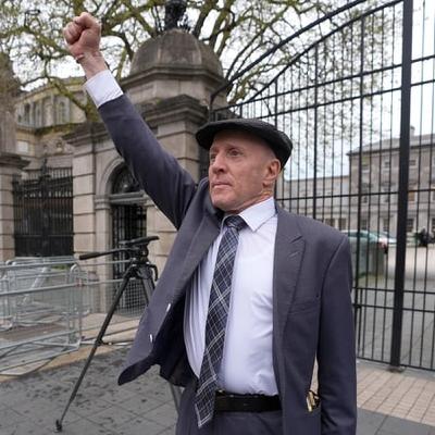 Tús Áite: Polaitíocht an Lae Tús Áite: Polaitíocht an Lae
