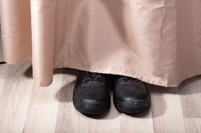 The Man Behind the Curtain: Bait and Switch in Staffing The Man Behind the Curtain: Bait and Switch in Staffing