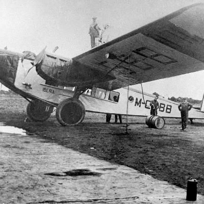 Crónica de España - 1927: Llega la aviación comercial