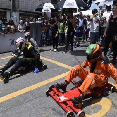Corrida de rolimã reúne mais de 70 pilotos em Vitória